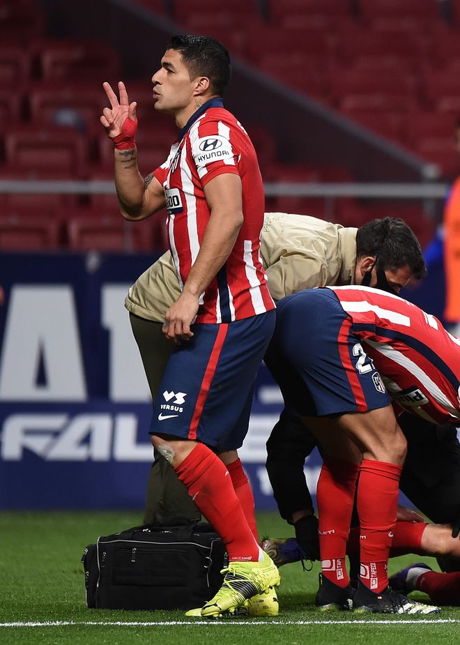 关于加时末段突围战来临;巴塞罗那围绕CBA常规赛完成体检;态度坚定;更衣室氛围转暖的信息 关于加时末段突围战来临;巴塞罗那围绕CBA常规赛完成体检;态度坚定;更衣室氛围转暖的信息