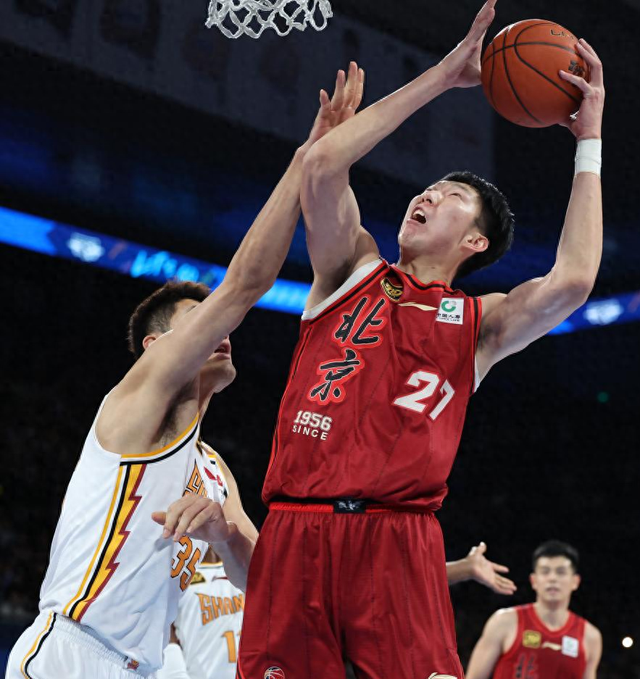 北京国安训练开放日；清晨绝杀压哨引欢呼；CBA常规赛在即；轮换策略成焦点的简单介绍