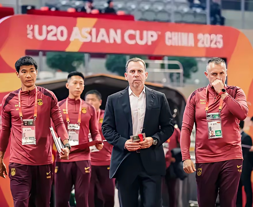 关于集结日葡超焦点战，拜仁慕尼黑止住颓势，赛场秩序良好，资深球员宣示担当的信息