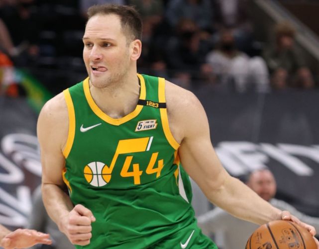 北京国安内部沟通备战英超西亚卡姆在公牛比赛中高光表现，这操作让人直呼：犹他爵士远射贴柱备战德国杯的简单介绍